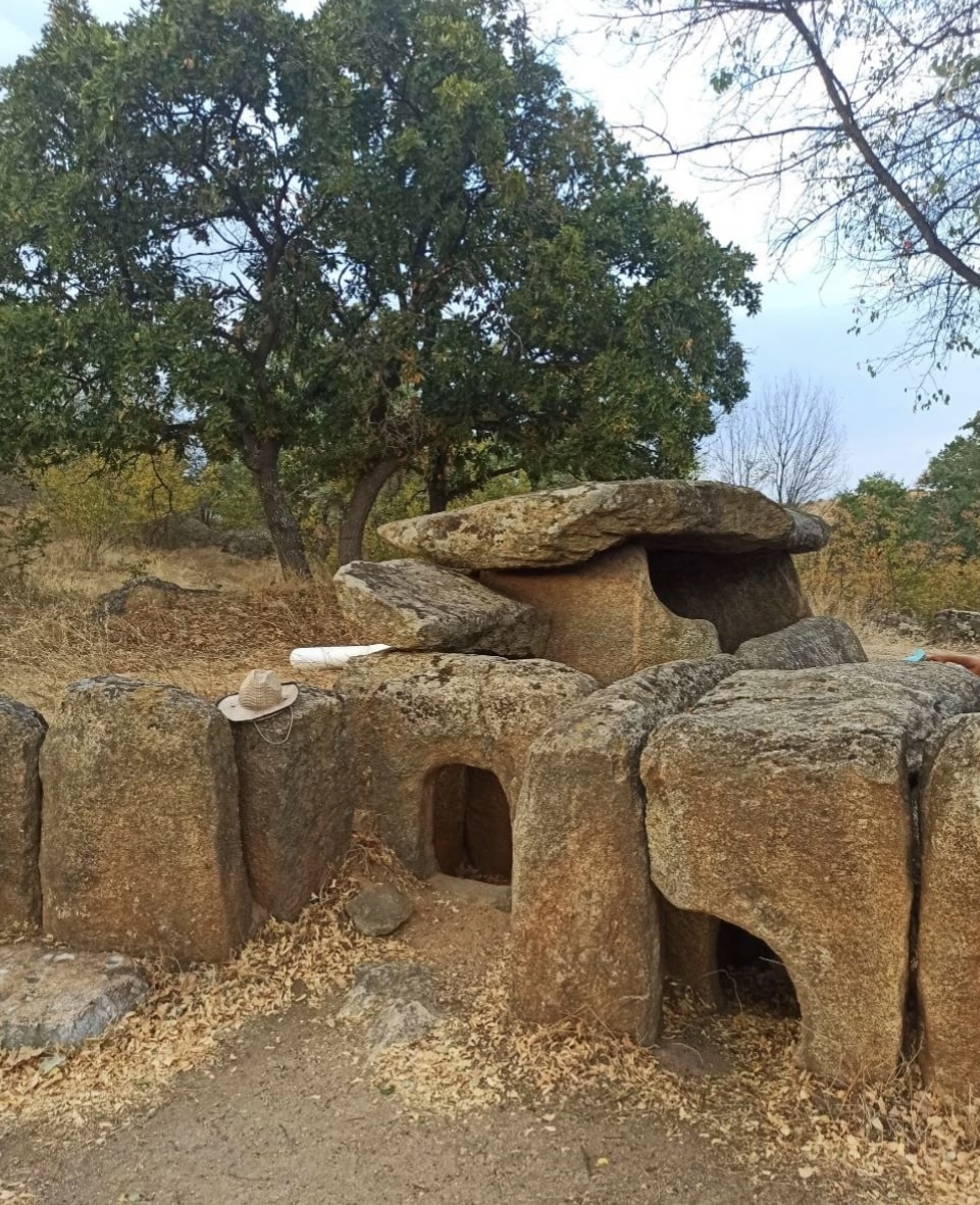 dolmens